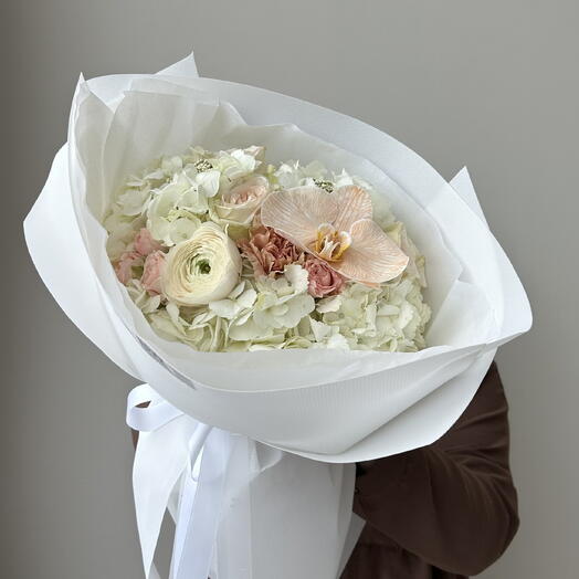 Elegance bouquet of Medium size