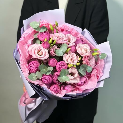 Duo bouquet of peony-style spray roses and double lisianthus