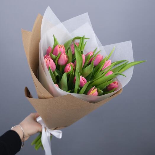 Розовые тюльпаны