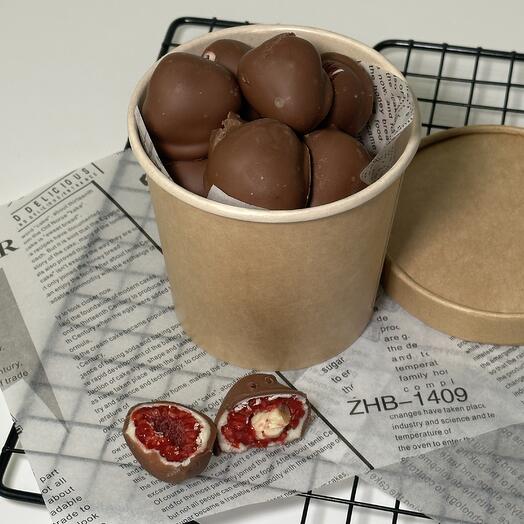 Raspberries in double chocolate