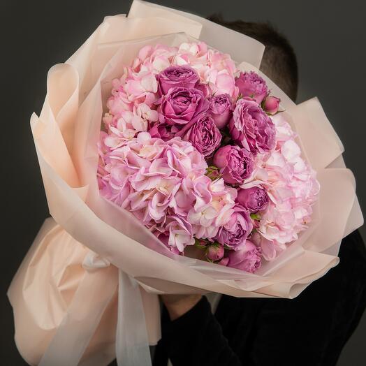 Author's bouquet "Flamingo 🦩" of peony-shaped roses and hydrangeas