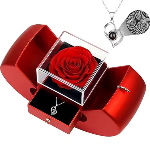 Preserved Roses red with necklace