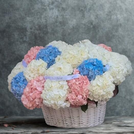 Композиция *Облака в корзине*