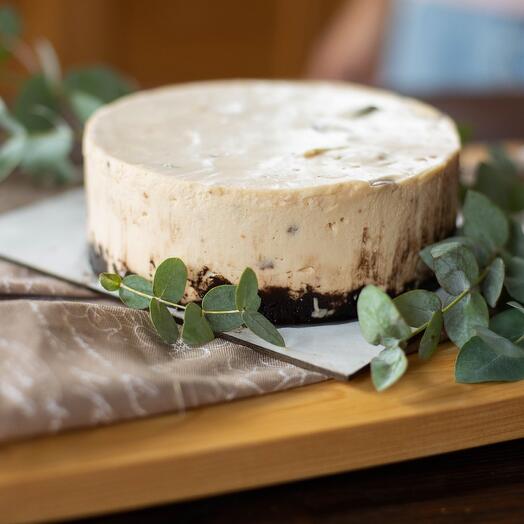 Tarta de queso con caramelo casero, chocolate y galletas Oreo
