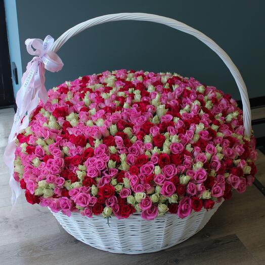 Cesta gigante de 1001 rosas
