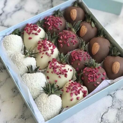 Клубника в шоколаде 9 шт