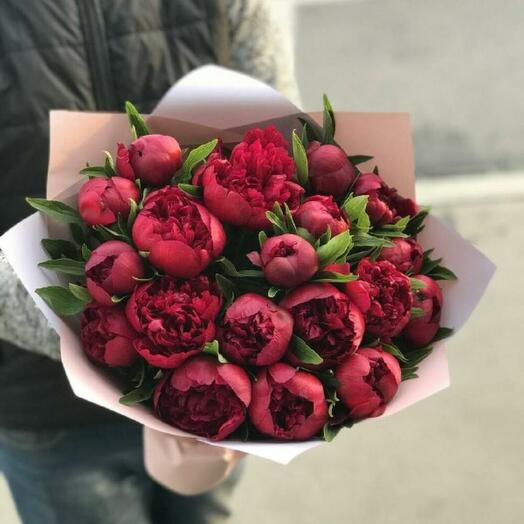 25 Red Peons Bouquet