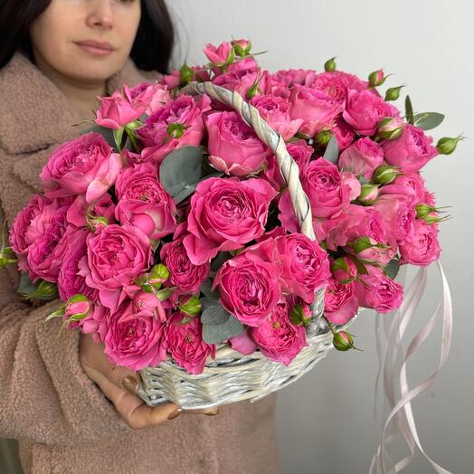 Корзина «M» с пионовидной кусотовой розой