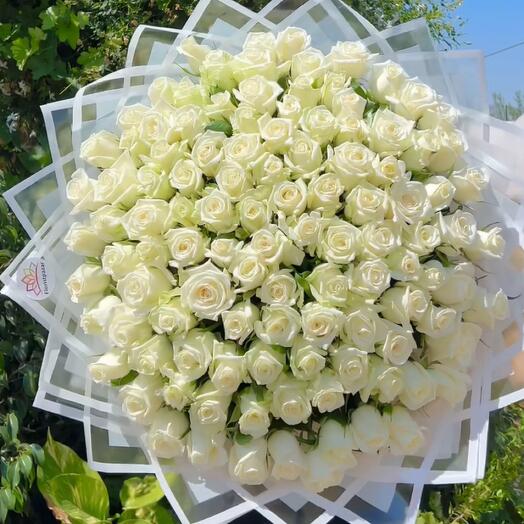 101 white Rose bouquet