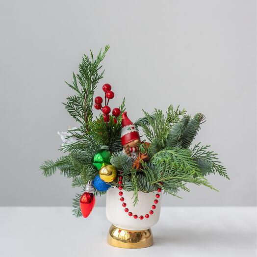 Разноцветная композиция из живой пихты, размер S