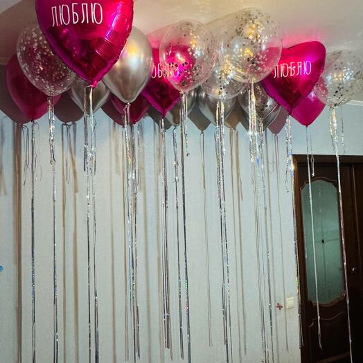 Шарики под потолок «Люблю»