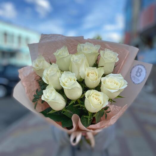 Белые розы в букете, Flowers & Gifts Severodvinsk, buy at a price of ...