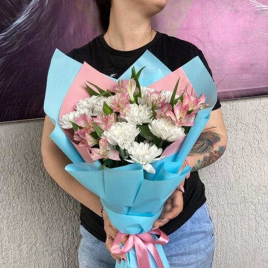 Ramo de crisantemos con alstroemeria
