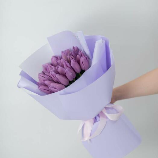 Bouquet of 25 purple tulips