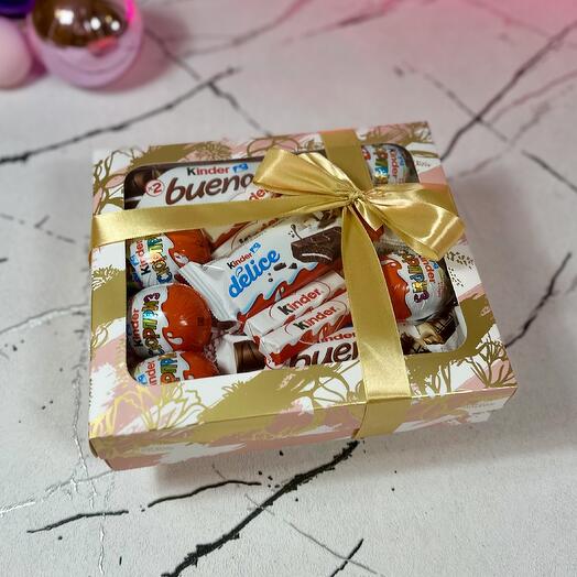 Большой бокс с киндерами микс