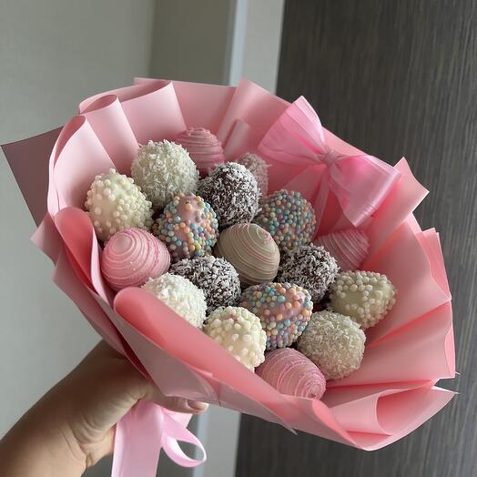 Букет из клубники «Сахарная вата»