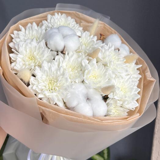 Букет из хризантем с хлопком for mum