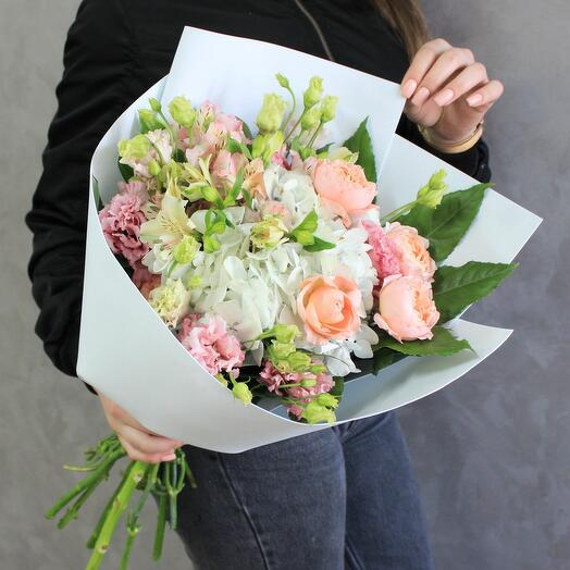 "Joe March" Hortensia, eustoma y alstroemeria