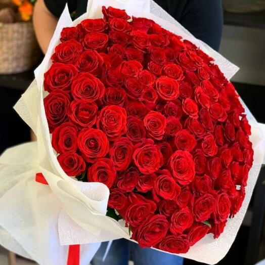 100 Red Loving Roses