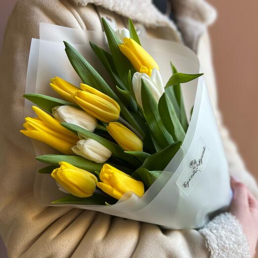 «8 марта» (желтые и белые тюльпаны)