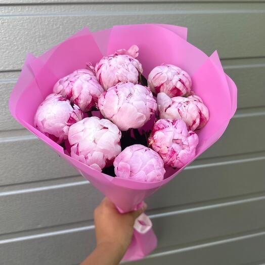 9 пионов💗