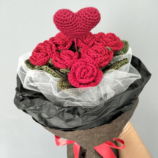 RED HEART  ROSES BOUQUET