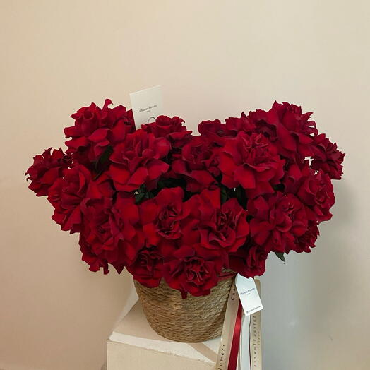 Red roses French M size basket