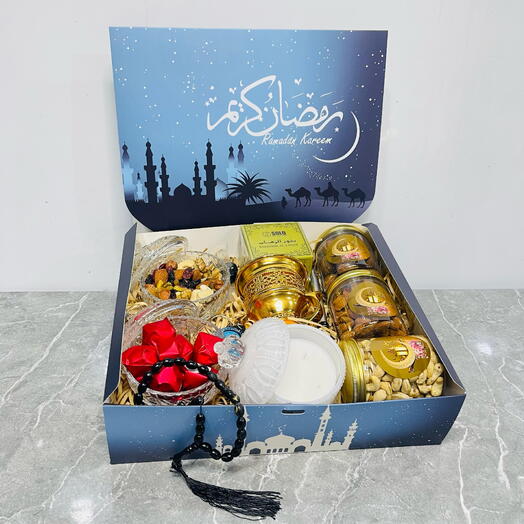 Ramadan Kareem Gift Box with Nuts, Chocolates and Bakhor