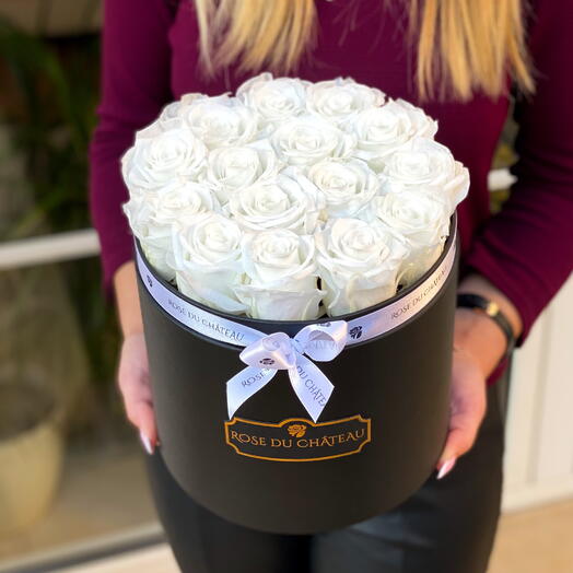 Rosas Eternas Brancas em Caixa Redonda Preta