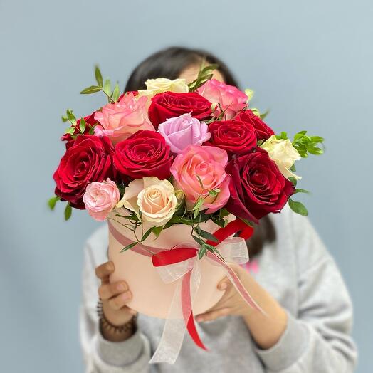 Композиция в шляпной коробке ароматными Розами💗