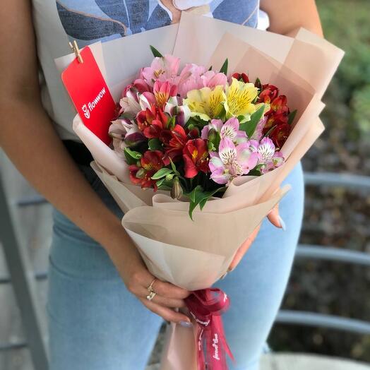 Букетик комплимент из альстромерий 💓