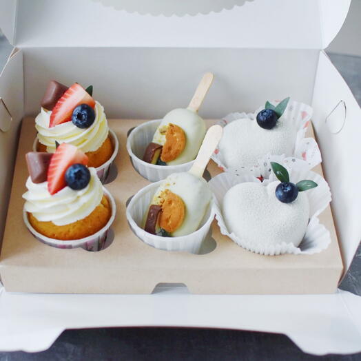 Set of desserts "In white"