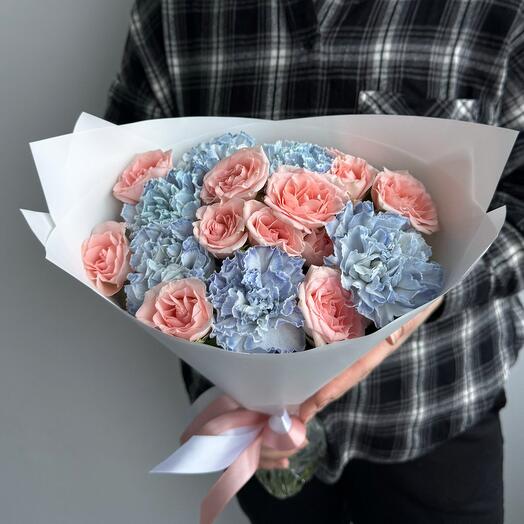 A compliment bouquet of carnations and bush roses (N 112)