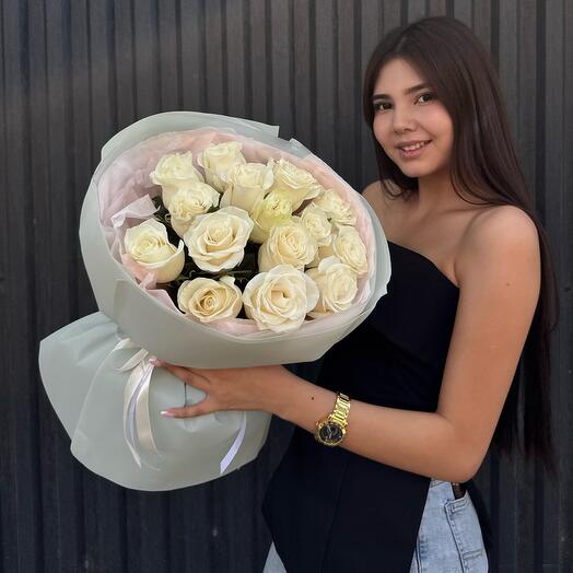 Монобукет из 15 роз «Mondial»