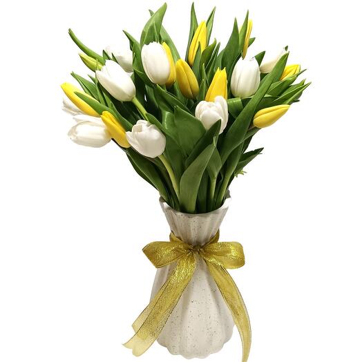 20 Yellow   White Tulips Vase