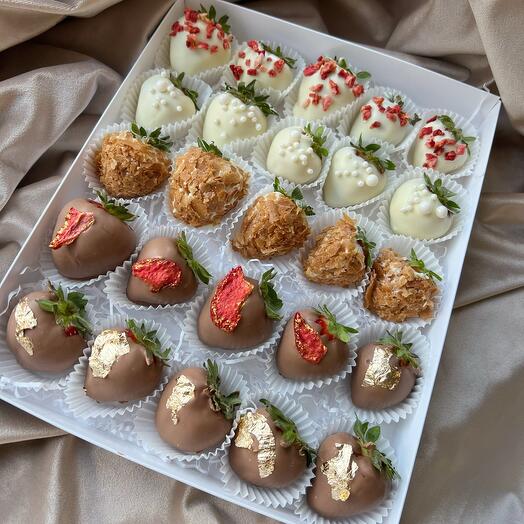 Клубника в шоколаде Premium (25-30 ягод)