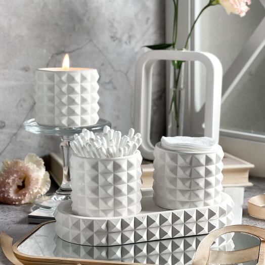 A set of decorative pots for the interior of 2 pcs