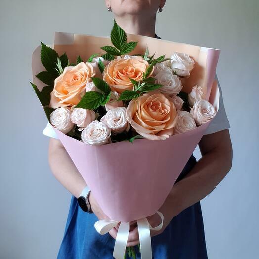 Bouquet of Tiffany roses and peony shrub roses