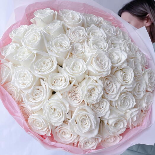 50 white roses