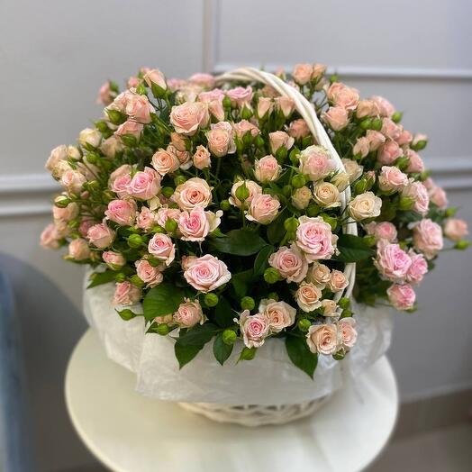 Корзина с цветами