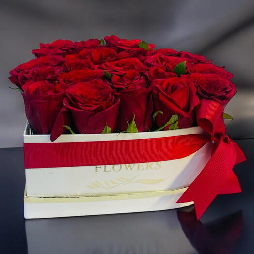 21 Red roses in heart shaped flower box