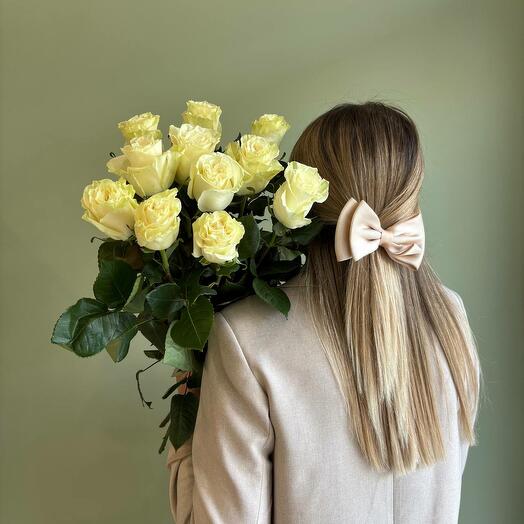 11 white tall roses