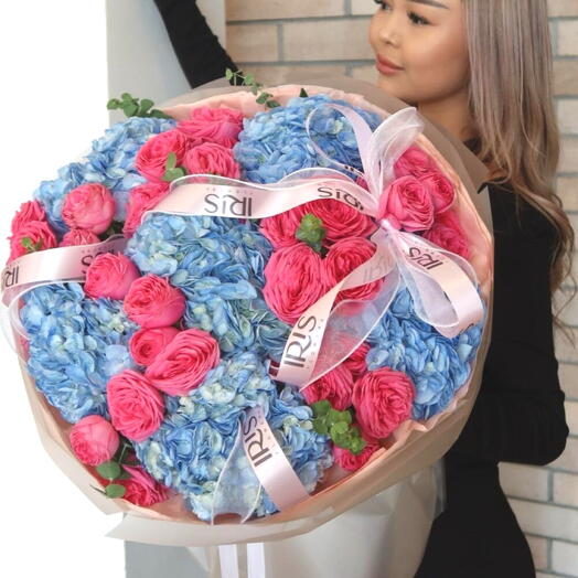 Букет цветов от IRIS