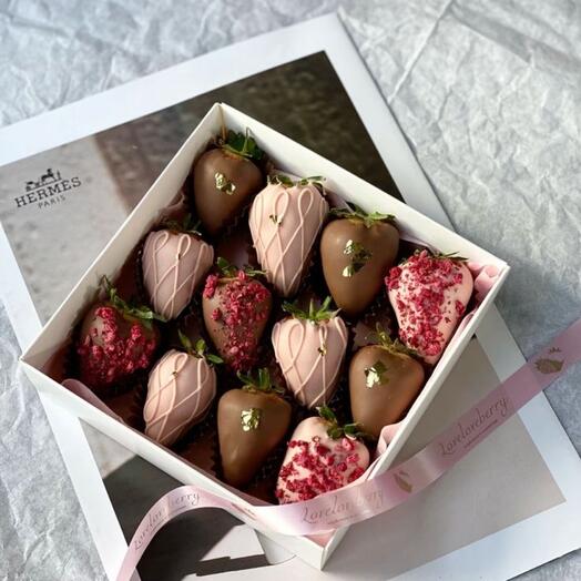 Клубника в шоколаде «Sweet art box»