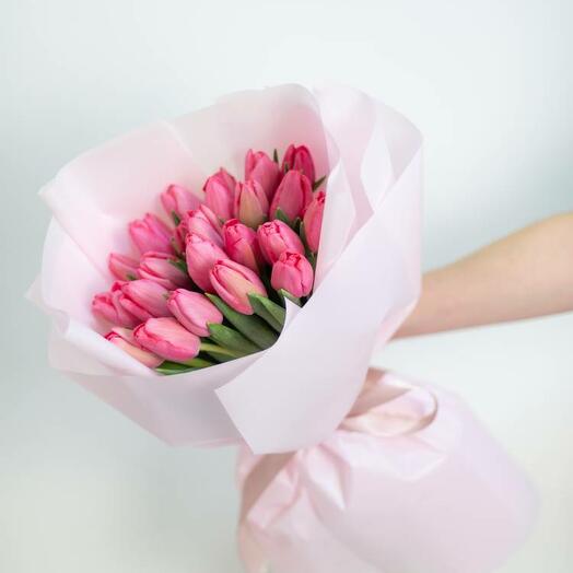 Bouquet of 25 pink tulips