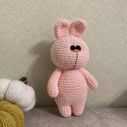 Игрушка Заяц в шапке и шарфе