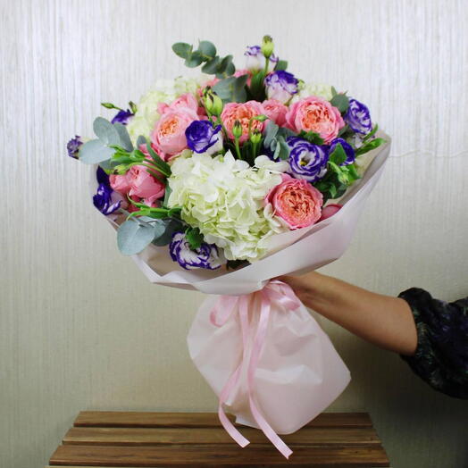 Julietta Lisianthus Hydrangea Bouquet