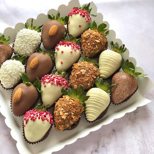 Клубника в шоколаде 🍓🍫