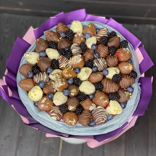 Букет из клубники в шоколаде