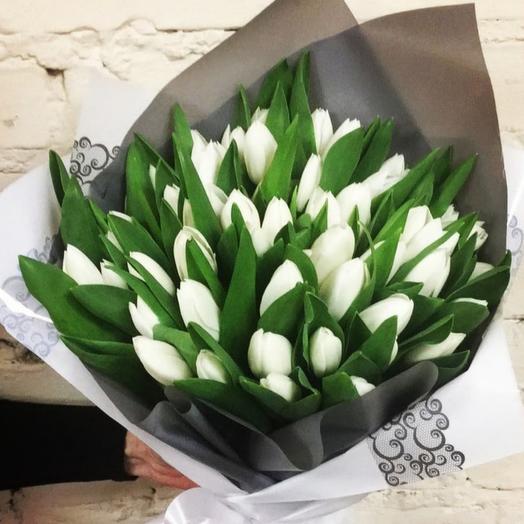 Ramo de tulipanes blancos